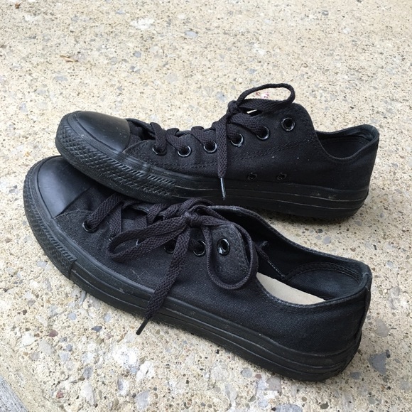 Converse Shoes - 🖤Black converse🖤